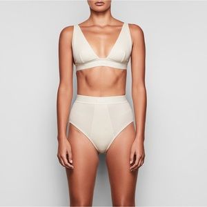 Skims COTTON PLUNGE BRALETTE